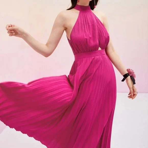 Cut Out Front Pleated Halter Dress - Picture 2 of 8